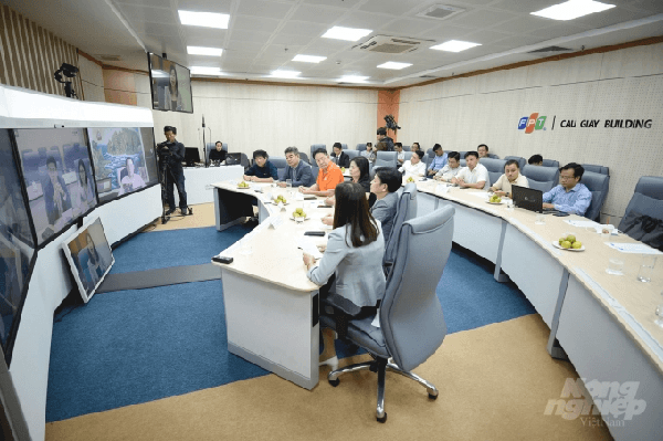 Hội thảo trực tuyến về thách thức và cơ hội với khởi nghiệp nông nghiệp của VIDA sáng 27/10. Ảnh: Tùng Đinh.
