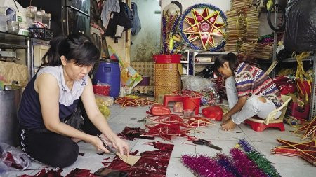 Làng nghề lồng đèn Phú Bình: Thời huy hoàng đã qua 