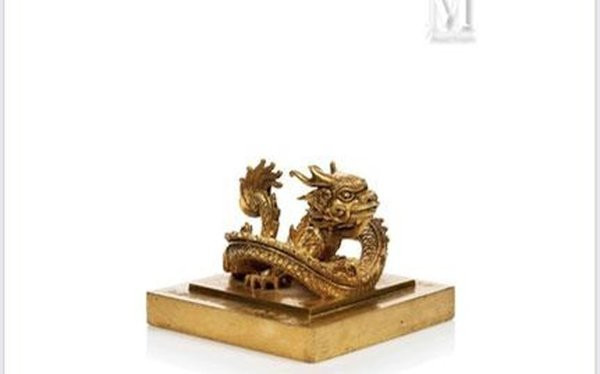 Đề nghị xác minh để tìm cách hồi hương hai cổ vật triều Nguyễn được đấu giá tại Pháp 