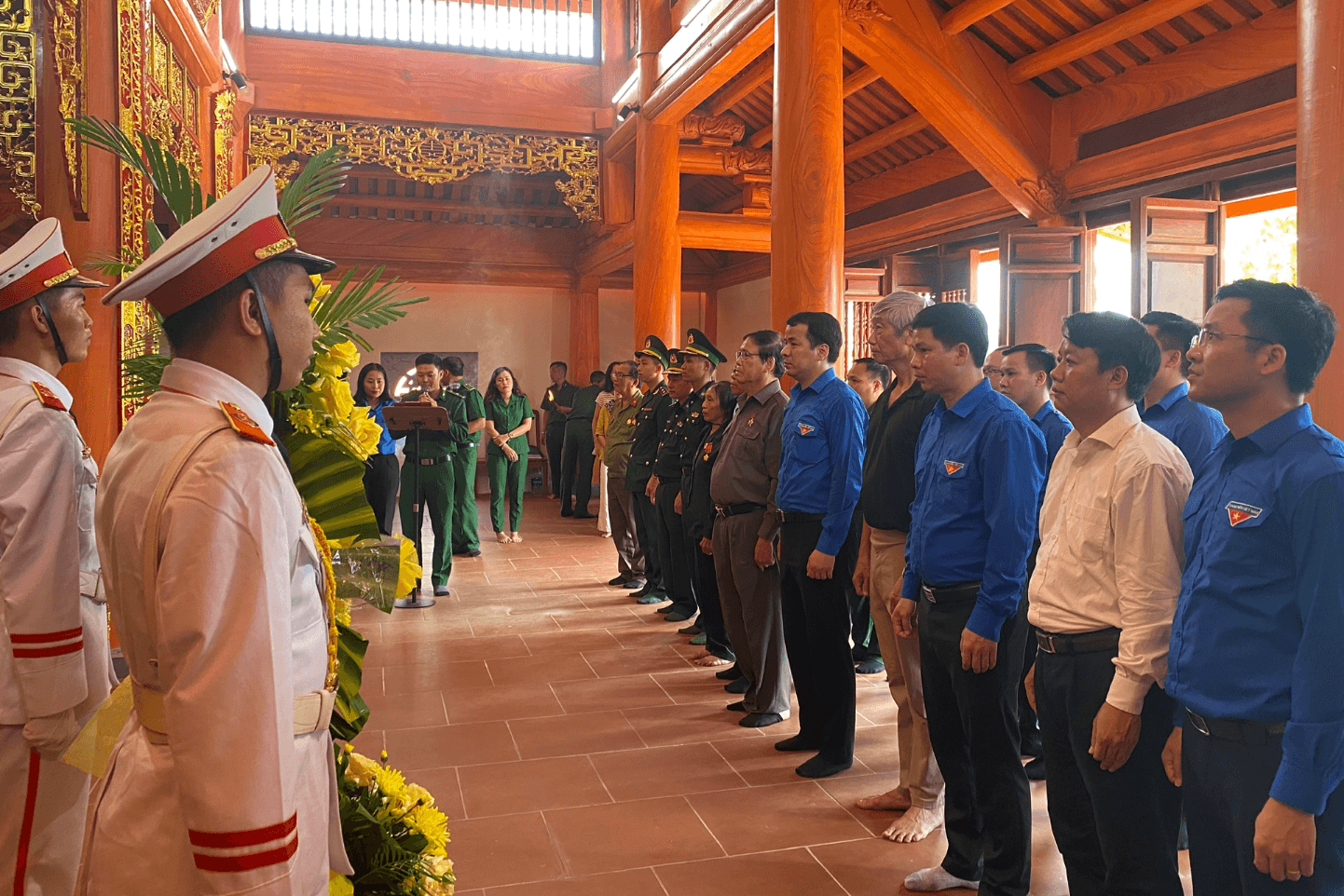 Trung ương Đoàn và Hội Cựu Thanh niên xung phong thăm Đền tưởng niệm liệt sĩ Trường Sơn tại Trọng điểm ATP