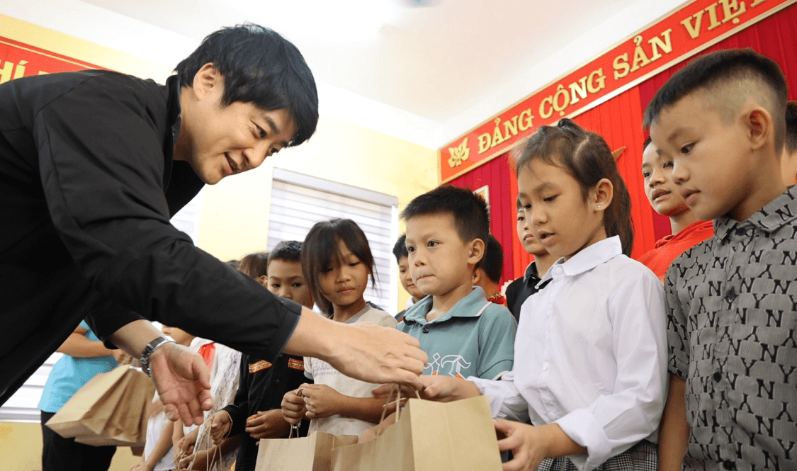 Hành trình 5 năm phát triển vì cộng đồng Việt Nam của thương hiệu thời trang từ Nhật Bản