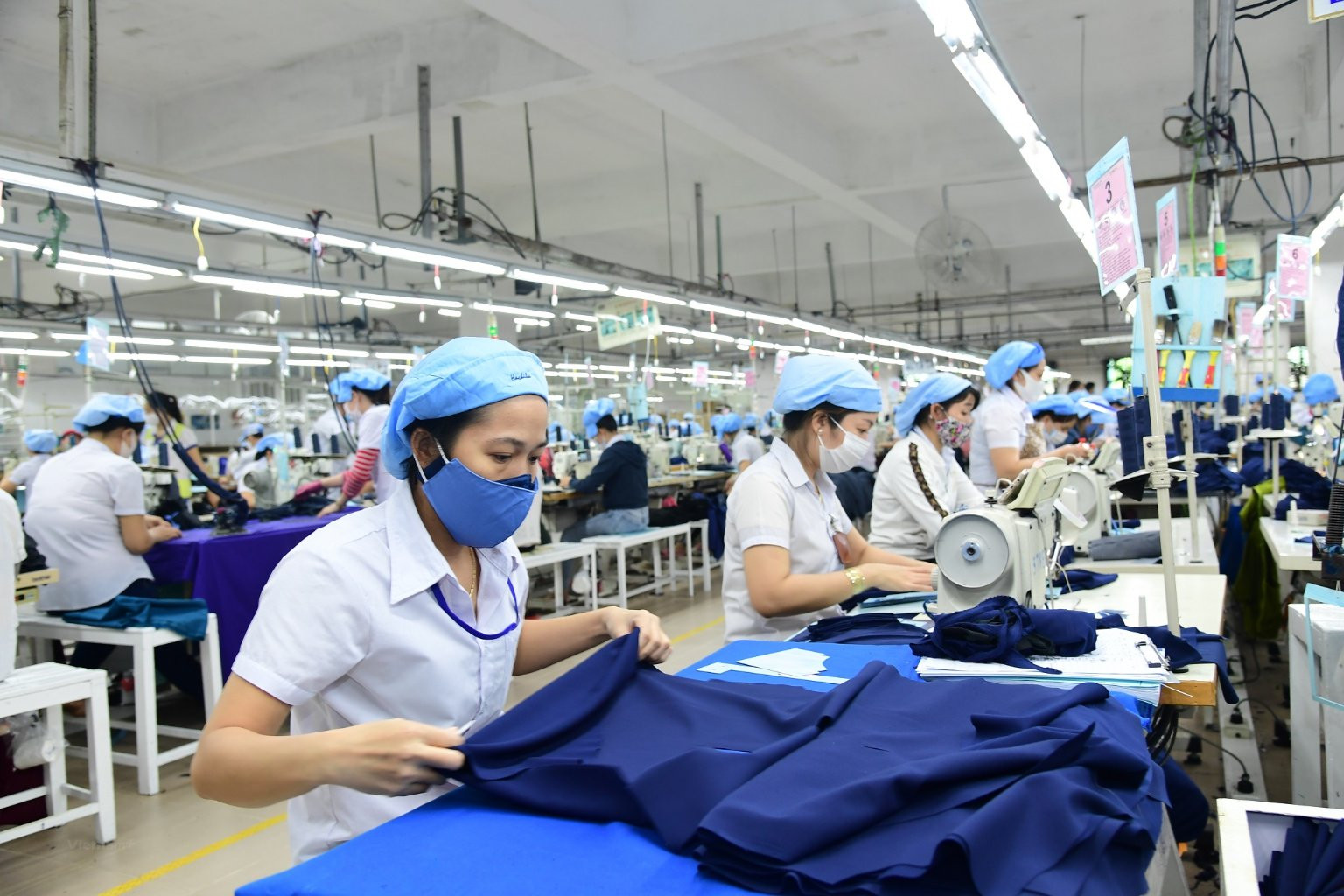 Nhiều phương án giảm thuế, phí để hỗ trợ doanh nghiệp 