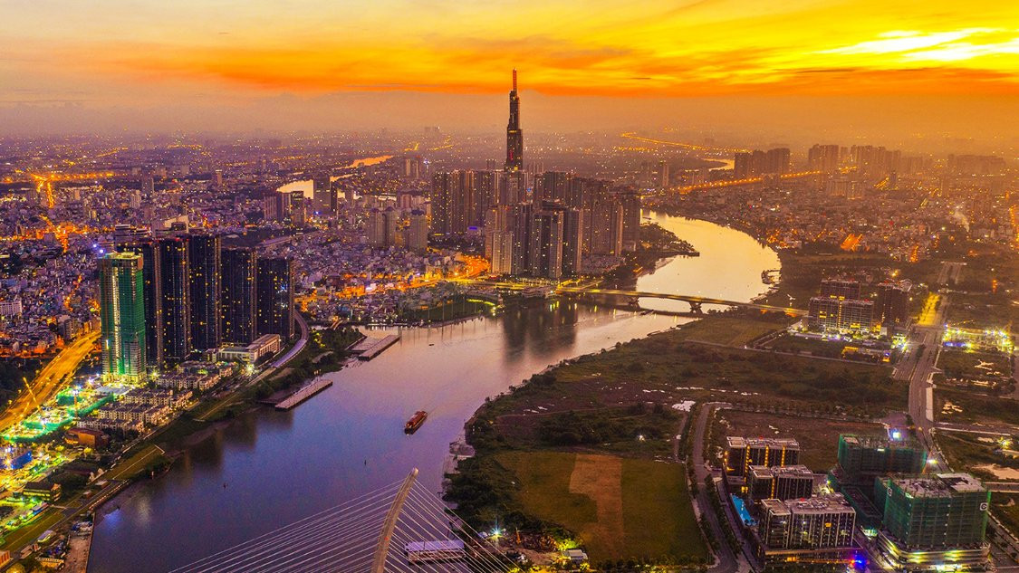 Lọt nhóm 30 siêu đô thị thế giới 2025: TP.HCM và bài toán ‘quá tải’ trên đường đua toàn cầu 