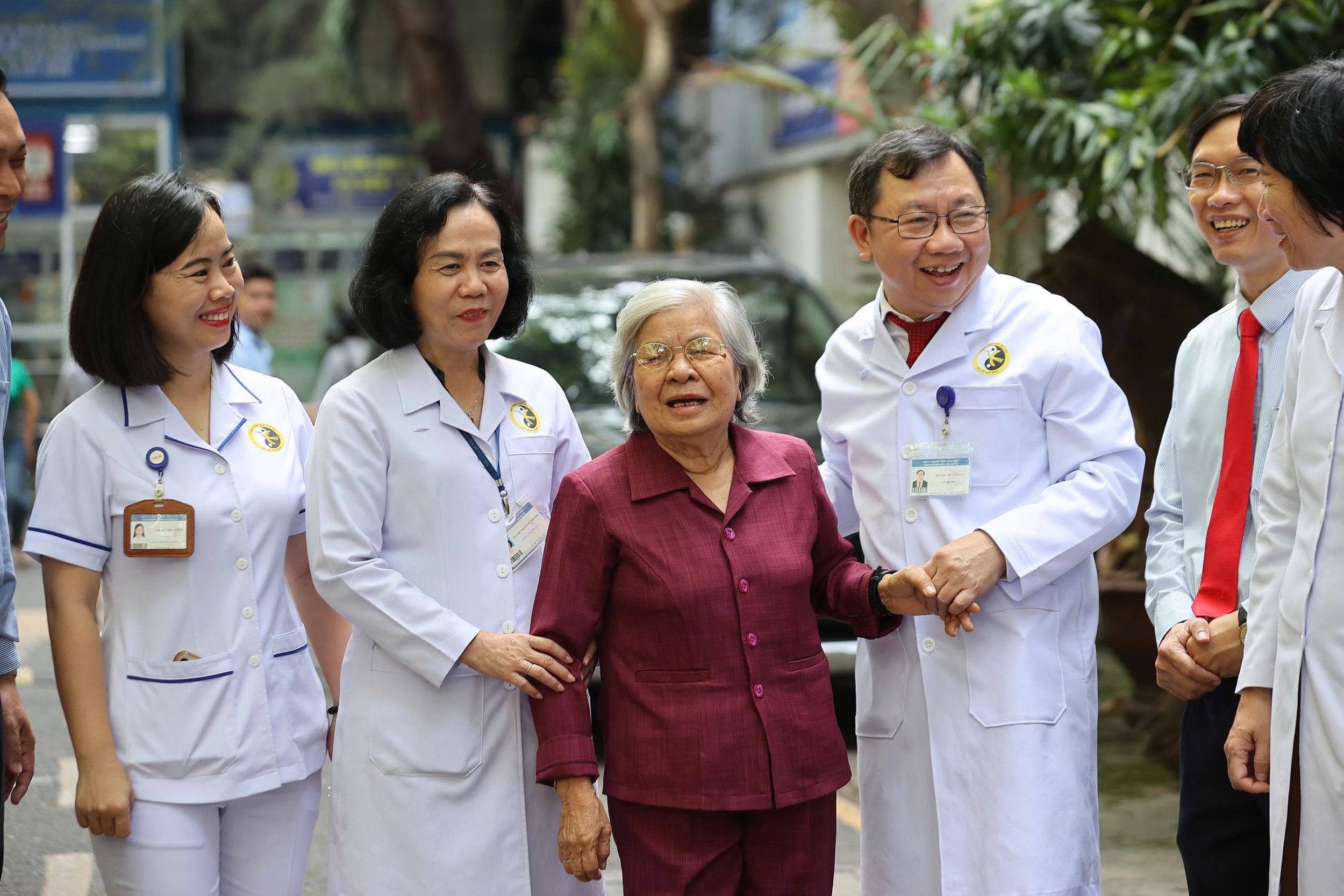 benh-vien-y-duoc-hoc-dan-toc (9)