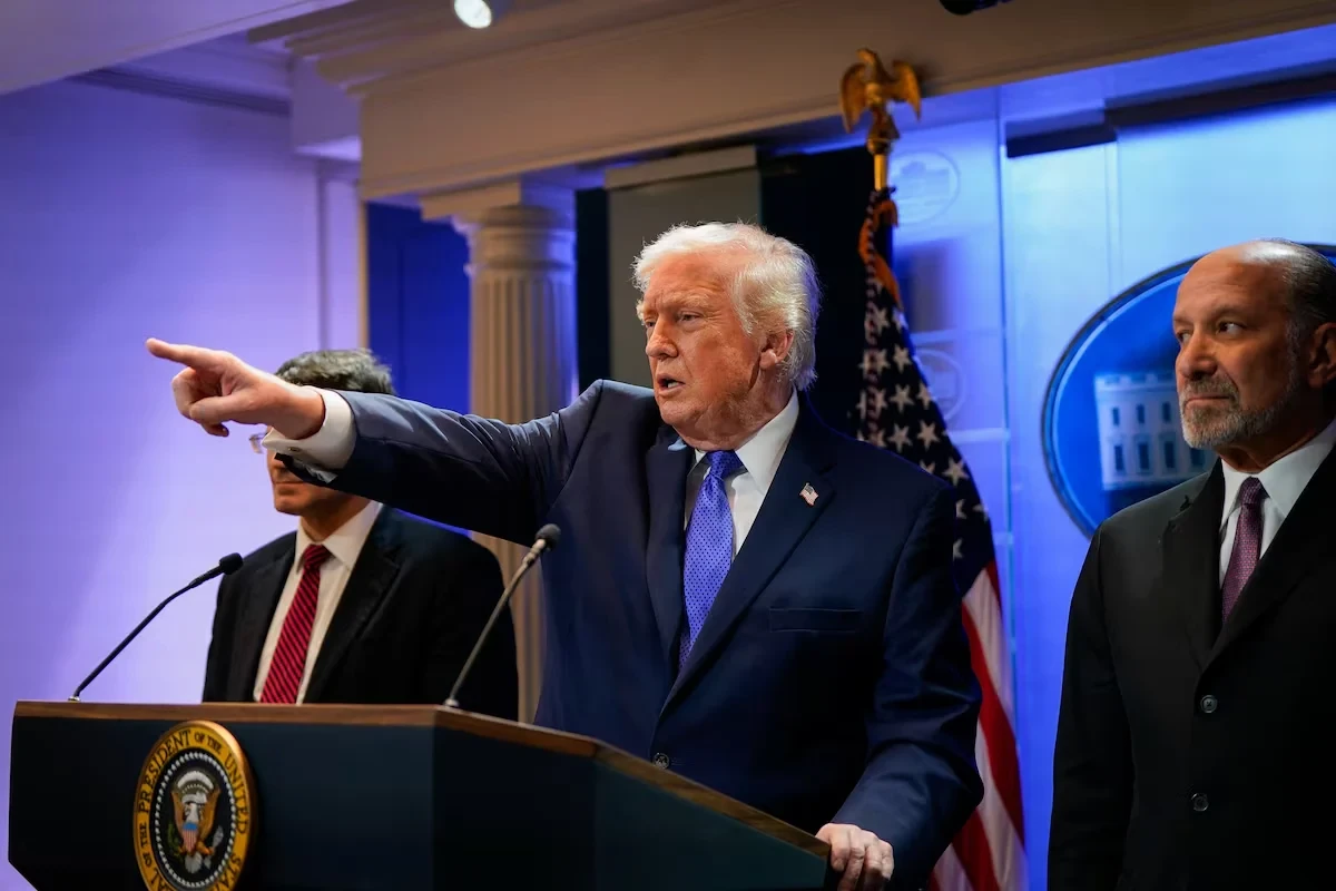 Trump 'phản pháo' tòa án: Kế hoạch áp thuế toàn cầu 15%