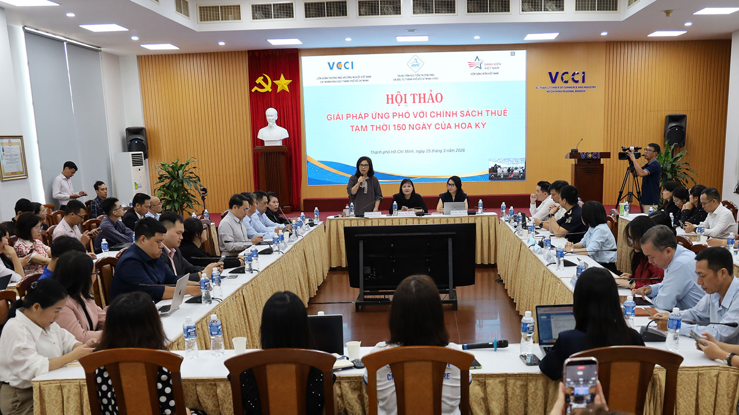 hoi-thao-thue-quan-my.jpg