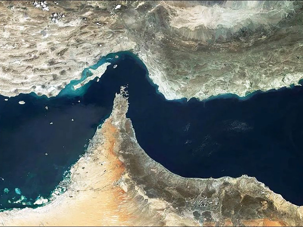 Iran muốn thu phí qua eo Hormuz: Thế giới đối mặt 'điểm nghẽn' năng lượng? 