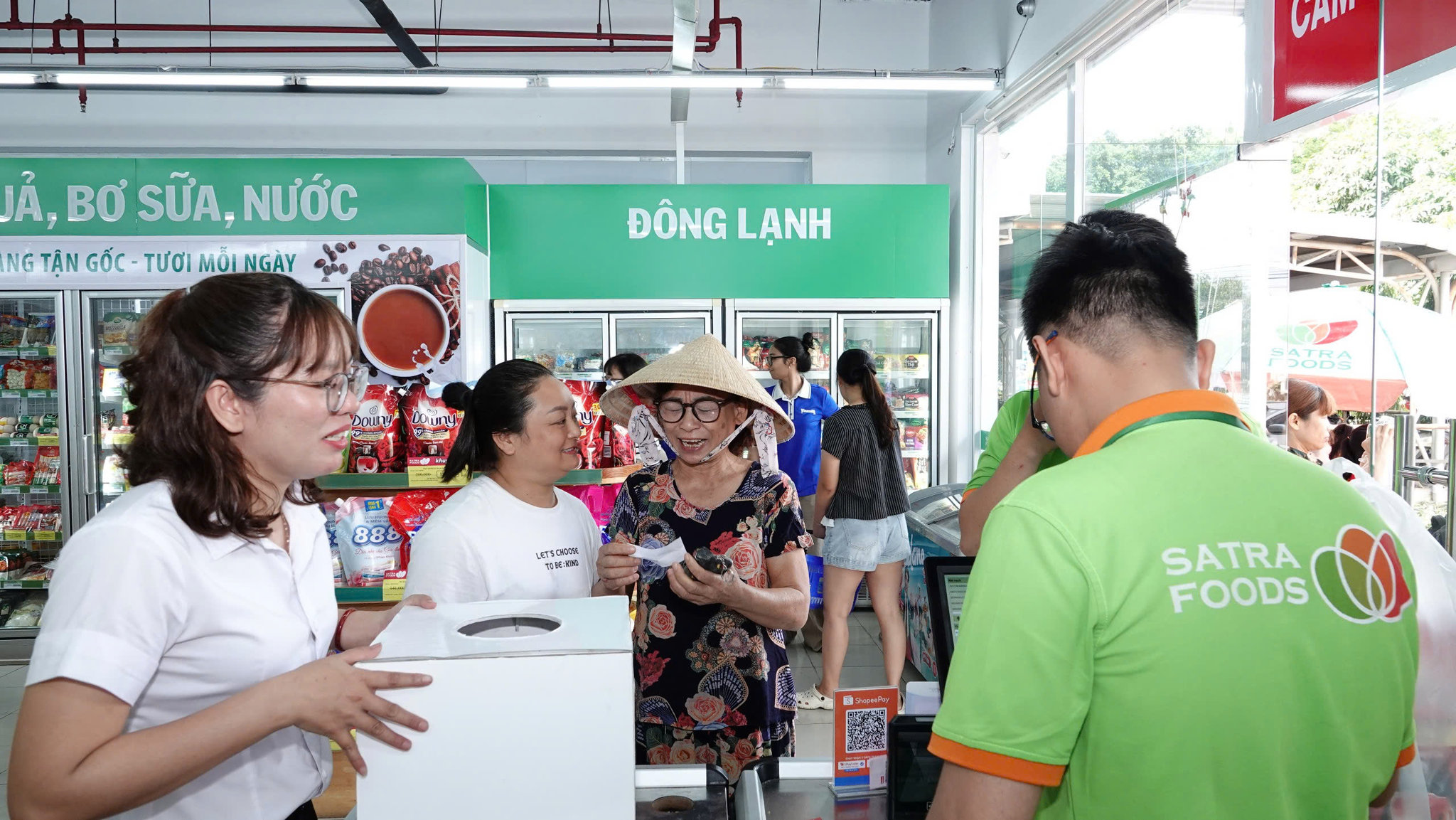 satrafoods-khai-truong-cua-hang-tai-khu-vuc-binh-duong-cu-3.jpg
