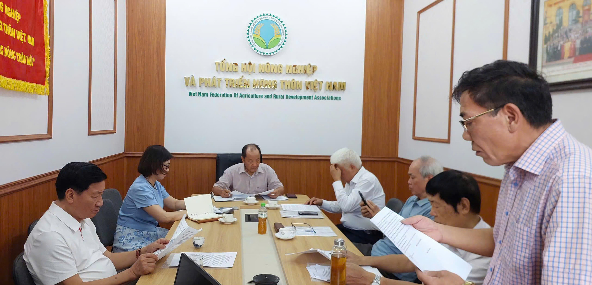 Thường trực Tổng hội NN&PTNT Việt Nam họp triển khai nhiệm vụ trọng tâm tháng 5/2026