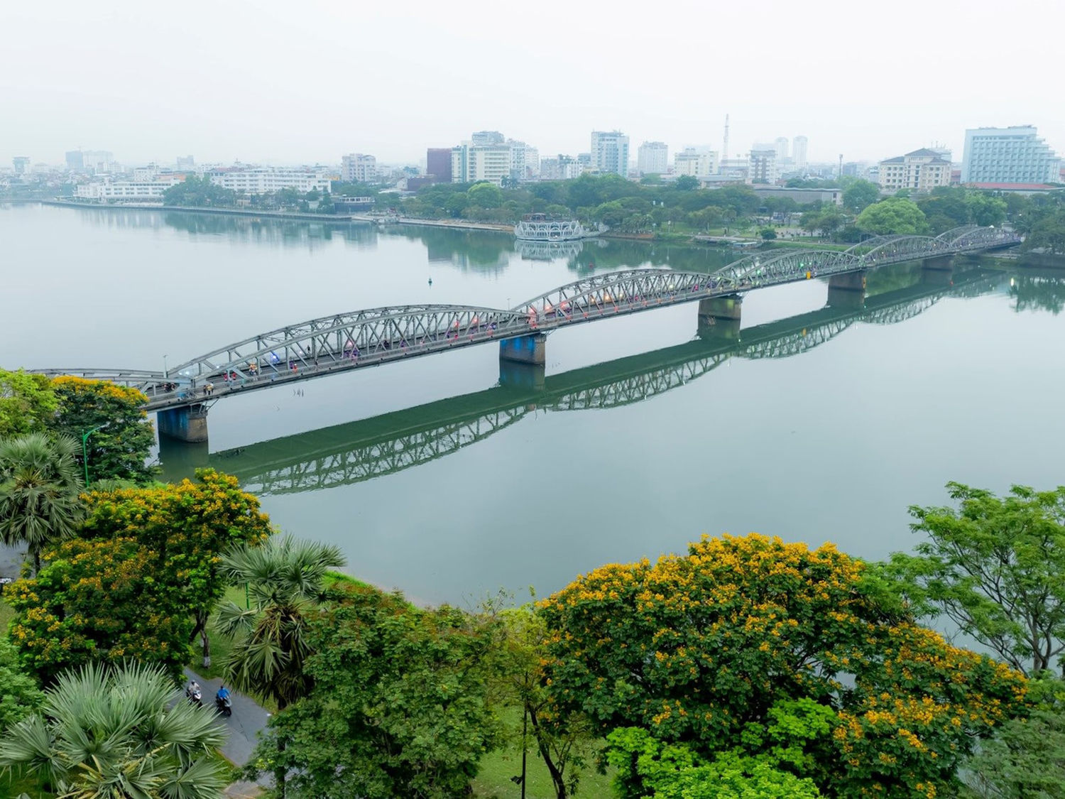 Huế được WWF vinh danh về khí hậu vì 'được quyền đi chậm', còn Hà Nội, TP.HCM thì không 