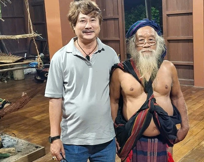 6. A Quang va Gia dinh