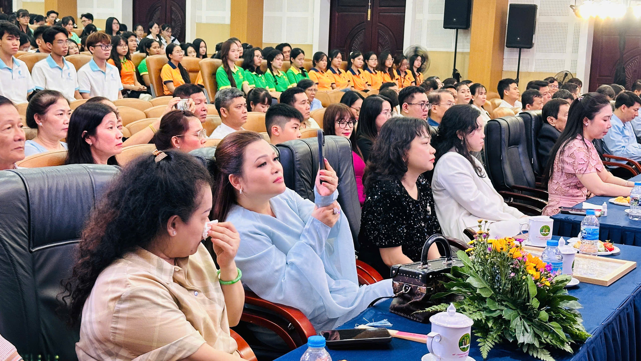 10-nam-ky-tuc-xa-co-may-14.jpg