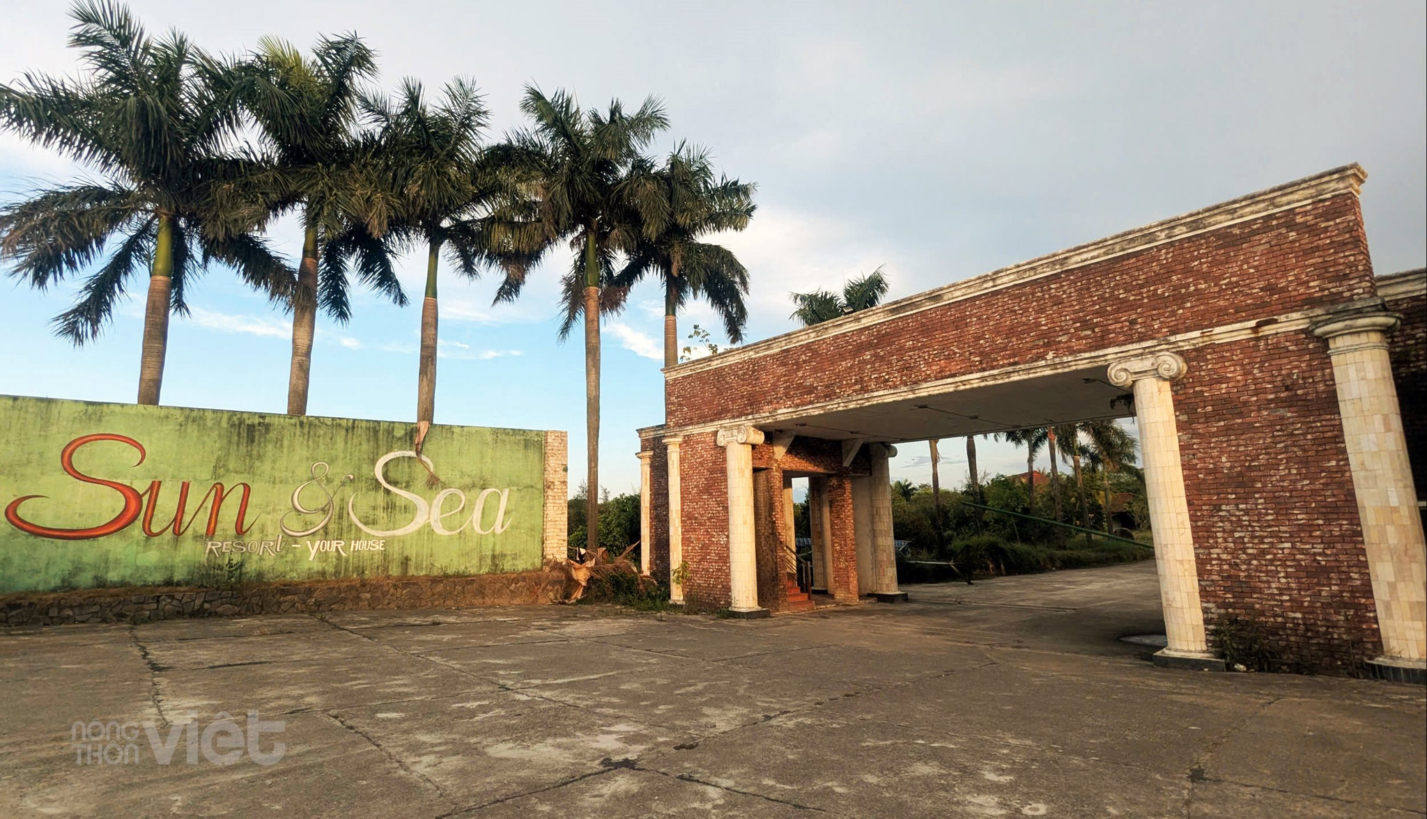 Khu nghỉ dưỡng Sun & Sea Resort vốn là nơi nghỉ mát của “lãnh chúa miền Trung” Ngô Đình Cẩn.