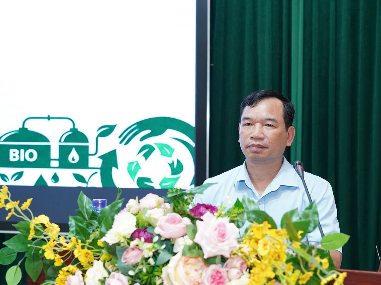 Đại biểu tham dự hội thảo