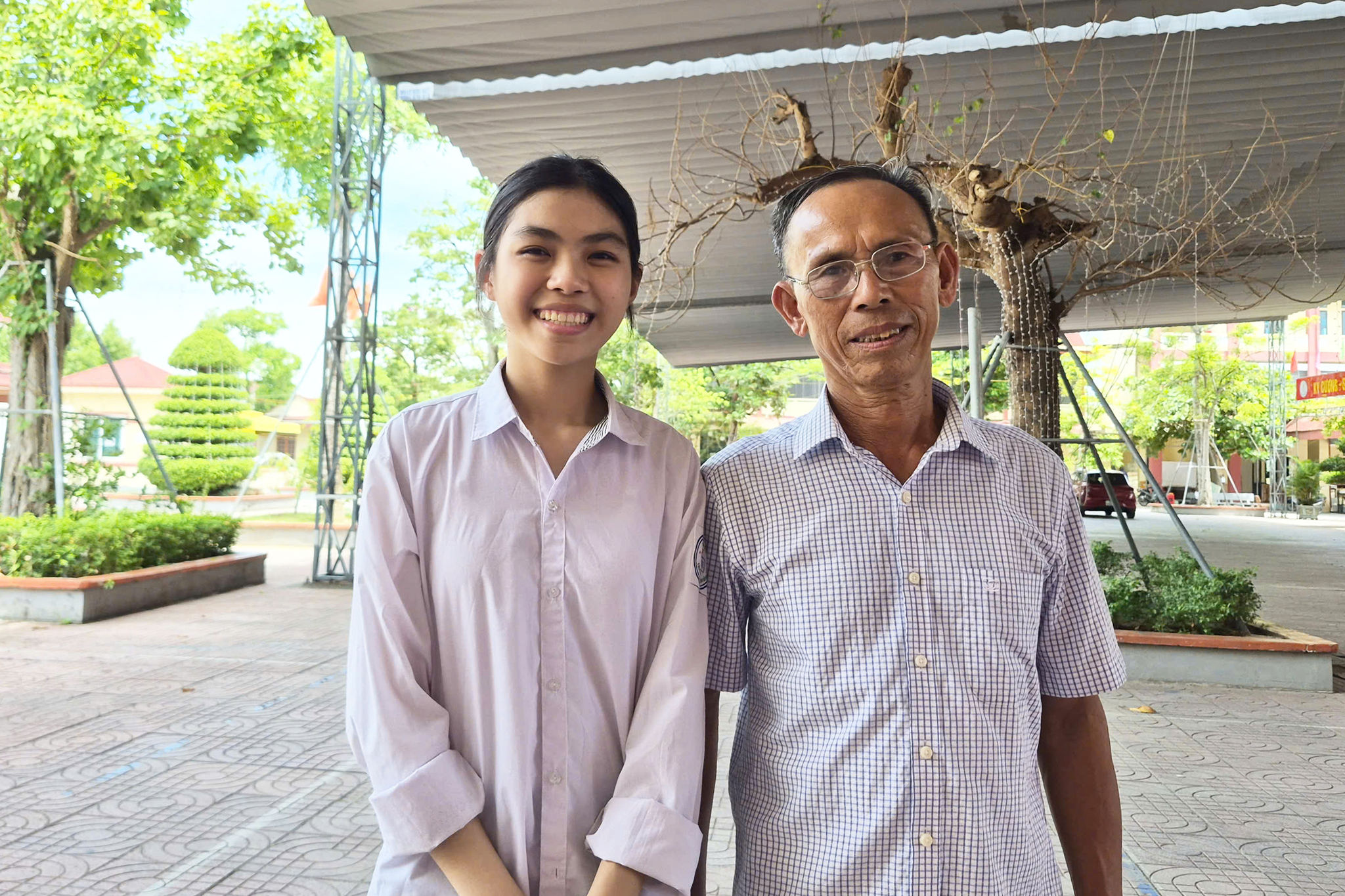 Lê Thị Hoài Thu thủ khoa khối B00 1