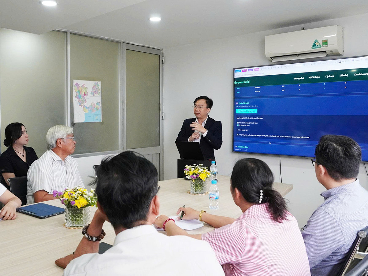 Thạc sĩ Đặng Bùi Khuê chia sẻ về cách ứng dụng AI trong việc quản trị thông tin và xử lý khủng hoảng truyền thông tại doanh nghiệp.