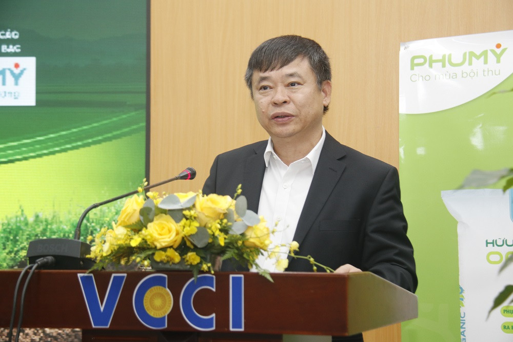 1.2 Ông Trần Ngọc Liêm - Phó Tổng thư ký VCCI kiêm Giám đốc VCCI khu vực TP HCM