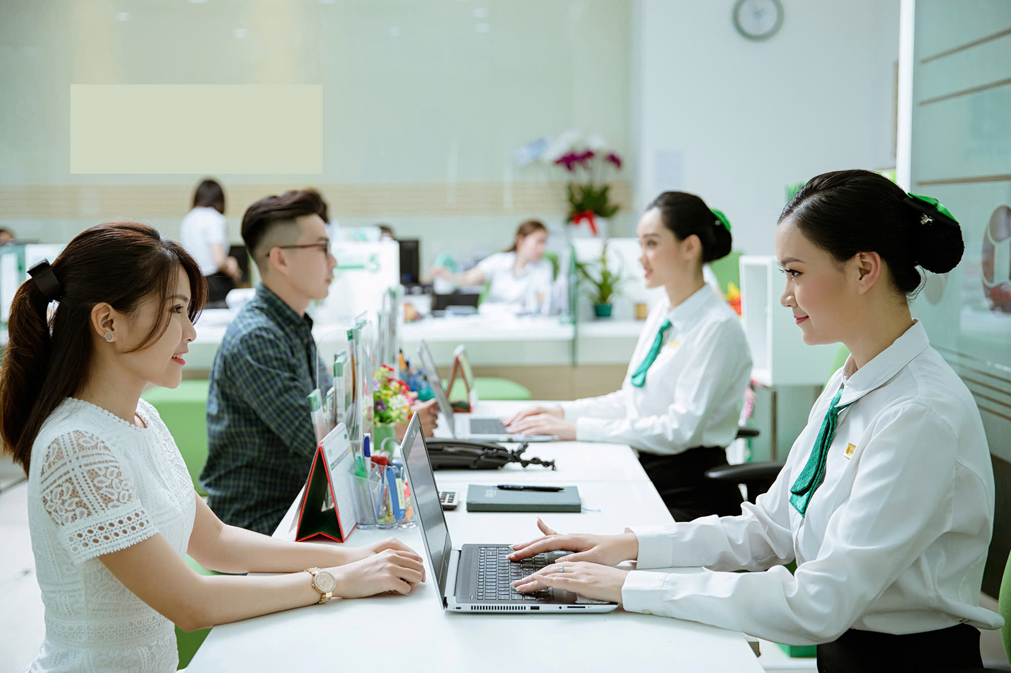 Lợi nhuận quý 2 ngành ngân hàng: Nợ xấu cản bước 
