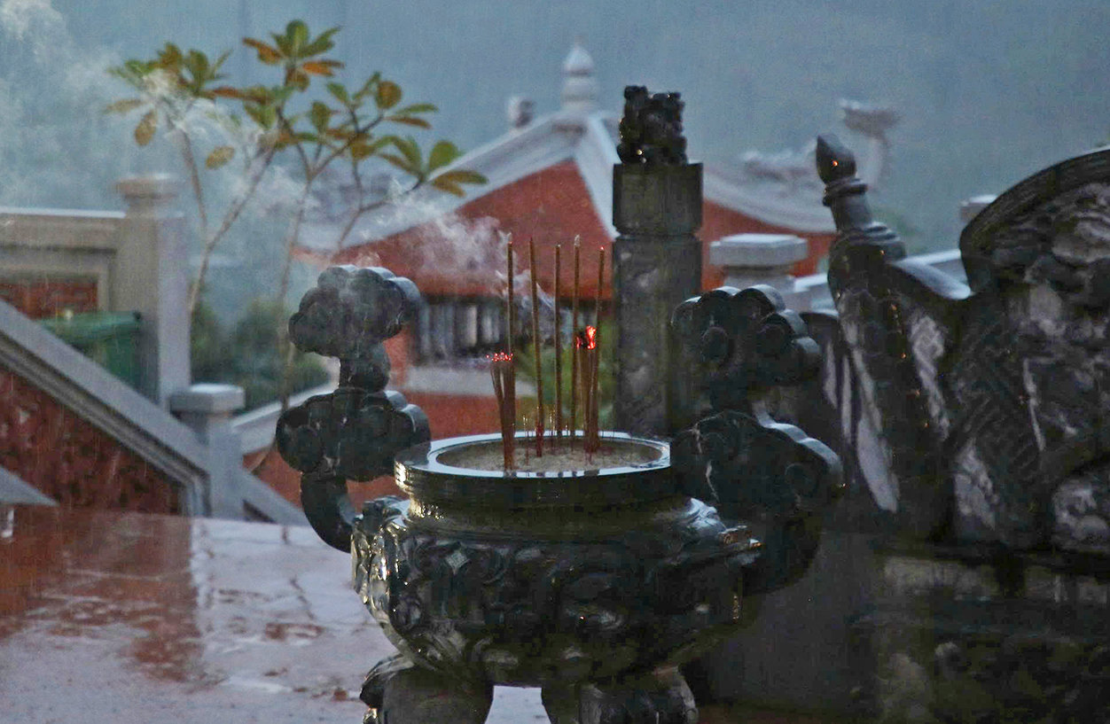 Cà Roòng, một viền xanh trán núi