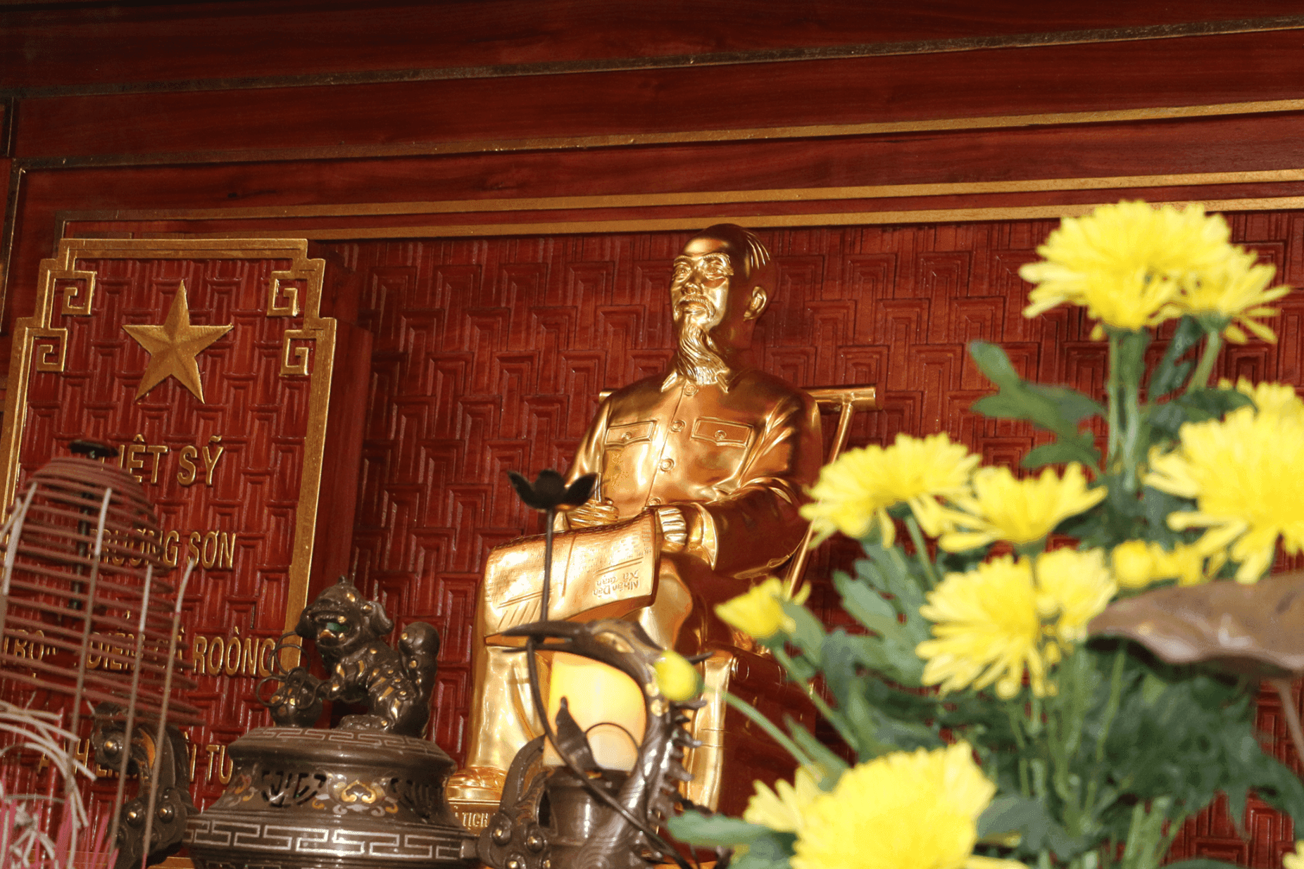 Tượng Bác Hồ 2