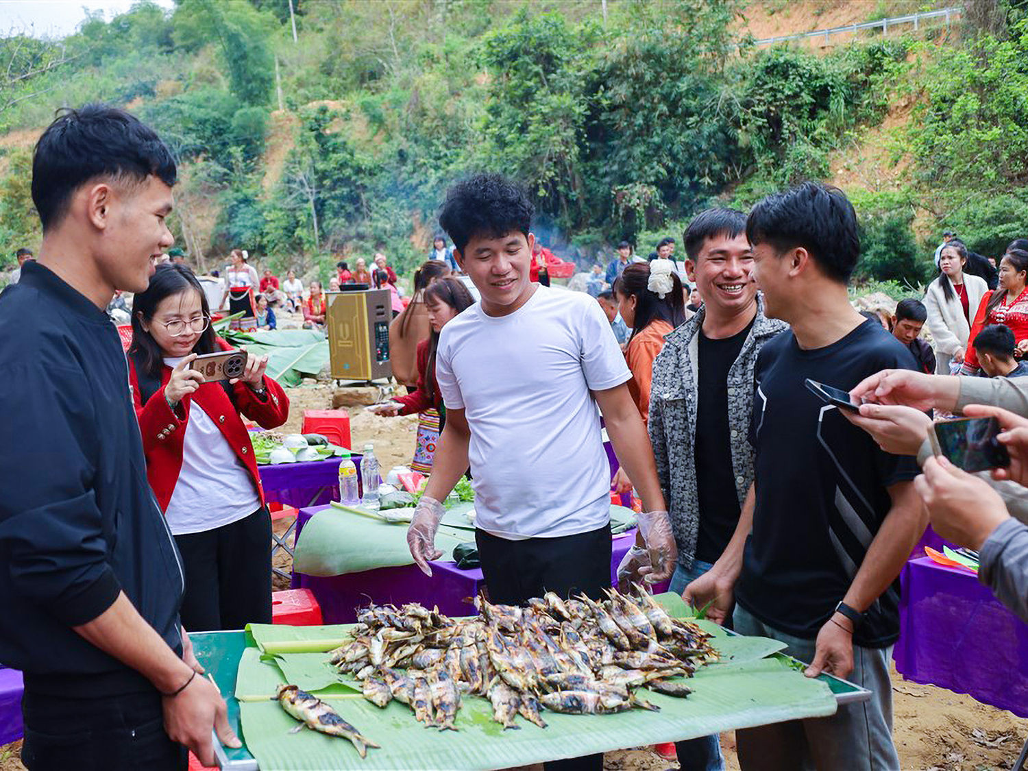 Khi “lộc trời” hết thời... ai lấy được thì lấy 