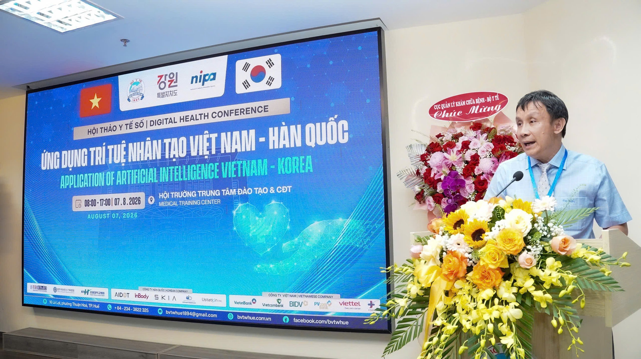 Giám đốc Bệnh viện Trung ương Huế Phạm Như Hiệp khẳng định AI chỉ hỗ trợ chứ không thể thay thế người thầy thuốc.