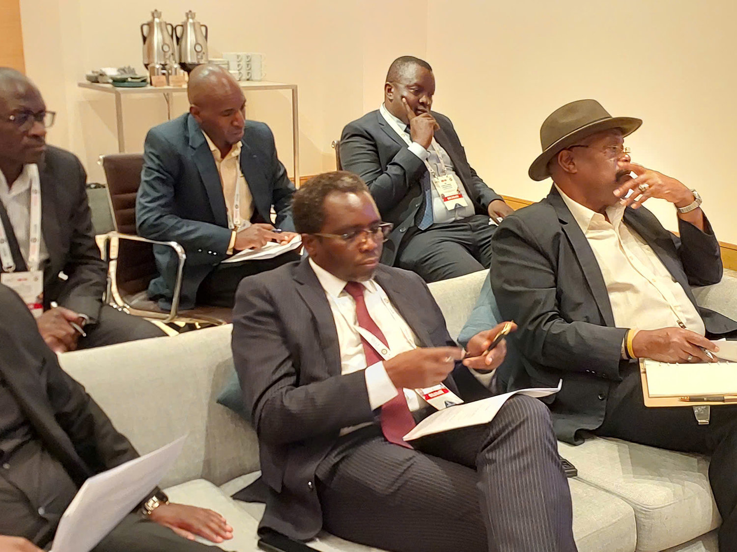 Phía Uganda đặc biệt quan tâm đến kinh nghiệm của Việt Nam trong tổ chức sản xuất, nâng cao năng suất, thích ứng với biến đổi khí hậu và phát triển chuỗi giá trị cà phê.