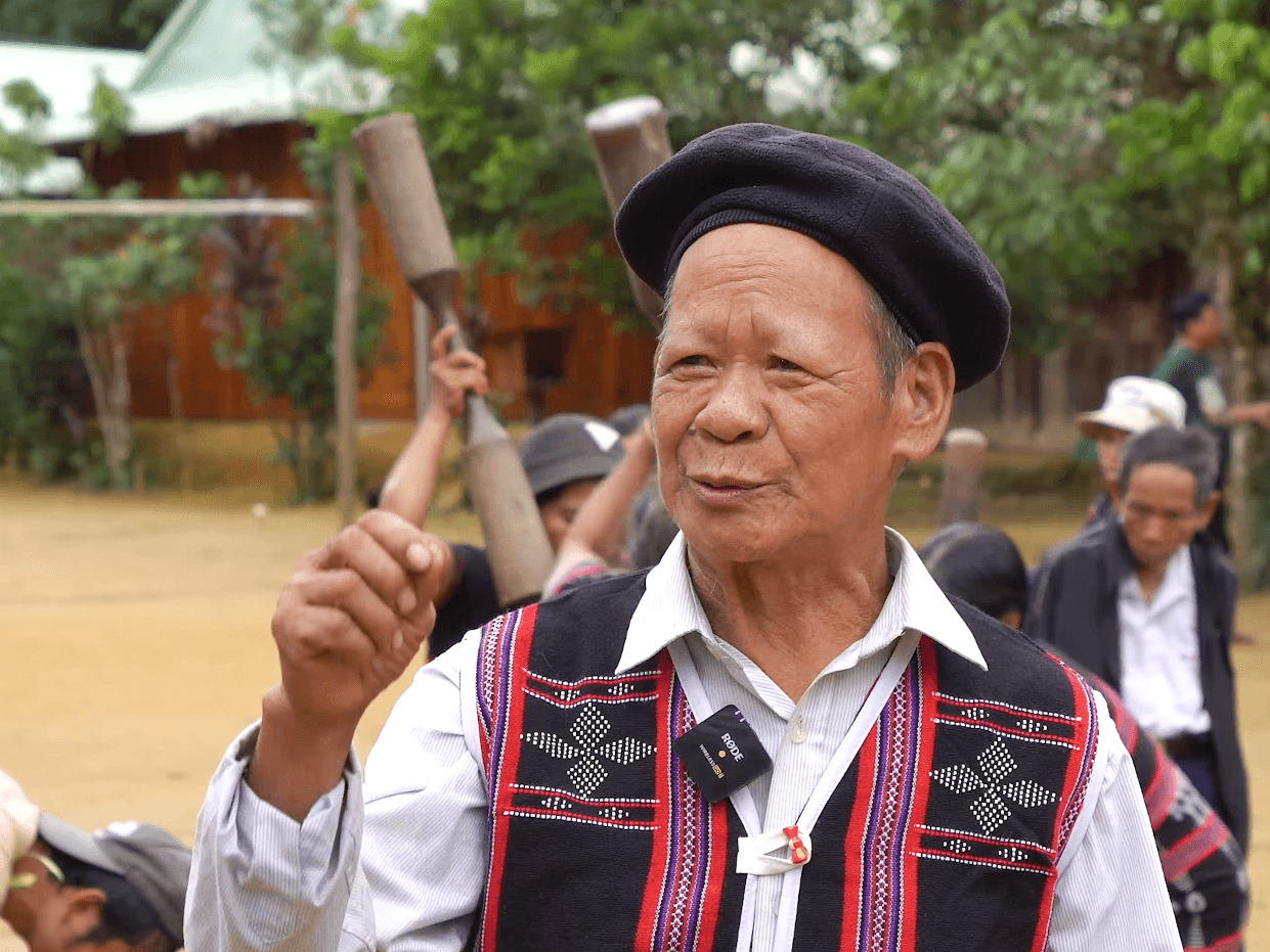 Già làng A Lăng Gieng