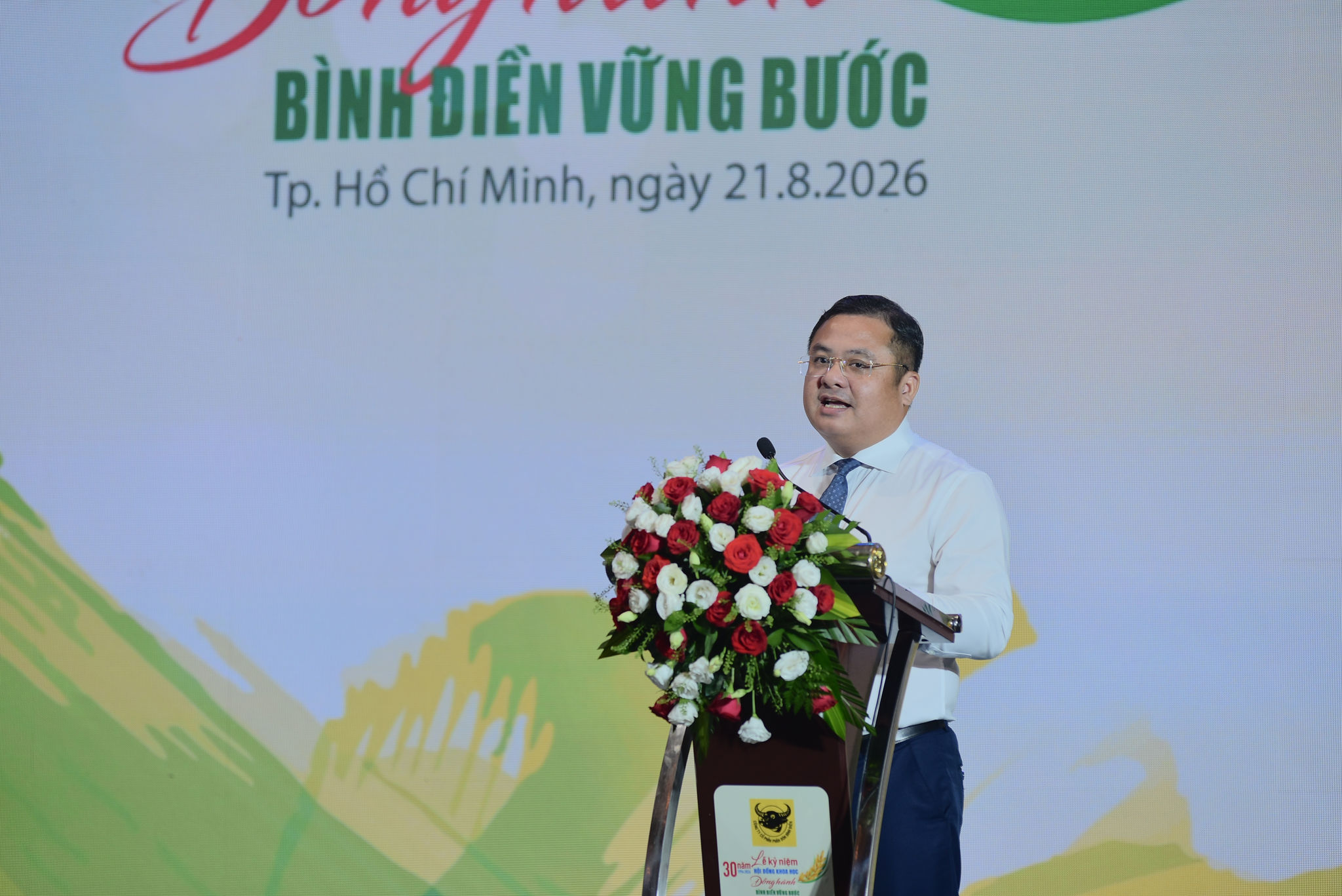 Ông Phùng Quang Hiệp - Bí thư Đảng ủy, Chủ tịch Hội đồng Thành viên Tập đoàn Hóa chất Việt Nam (Vinachem) phát biểu chỉ đạo tại buổi Lễ.