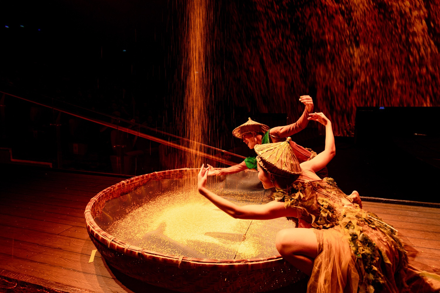 dat-nuoc-thien-hung-ca-9.jpg