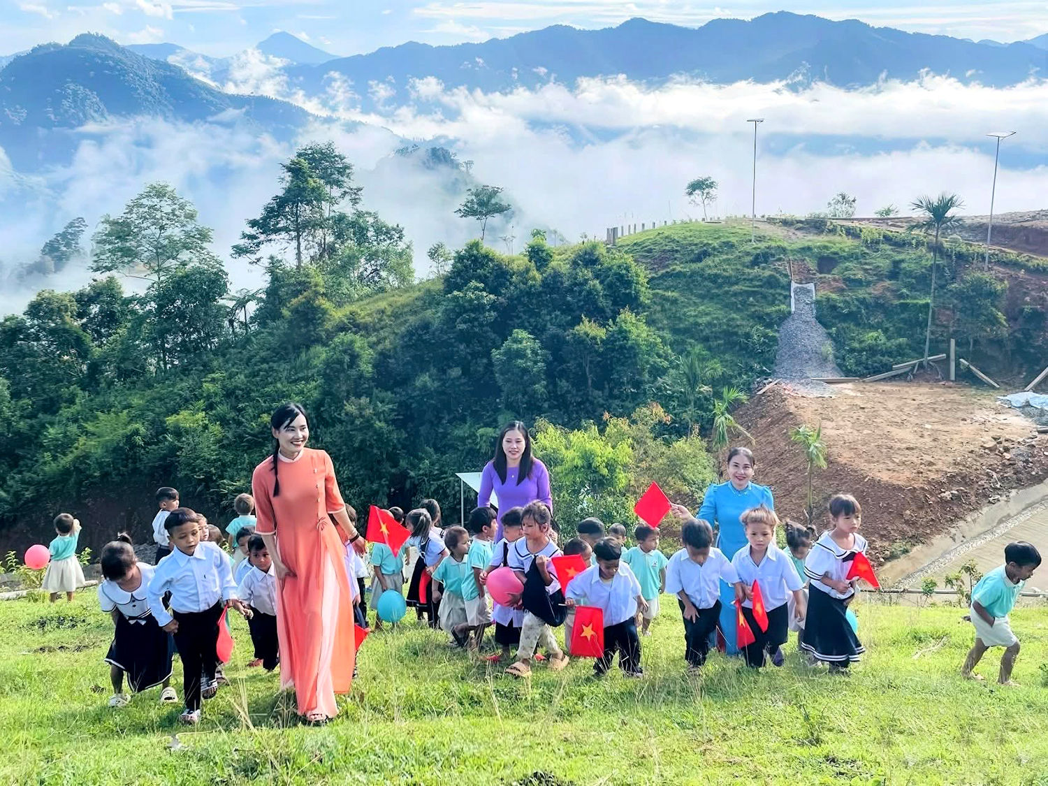Khi con người ở vùng biên được nâng lên về mọi mặt – trí tuệ, kỹ năng, thể chất – thì đời sống xã hội tương lai nơi đây tự khắc sẽ đổi thay.