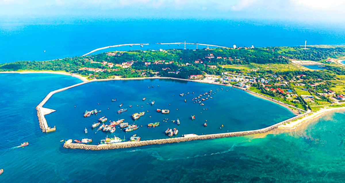 Phát triển du lịch sinh thái nhưng tuyệt đối không làm tổn hại đến thiên nhiên là nguyên tắc sống còn đối với Côn Đảo. Ảnh: TNMT