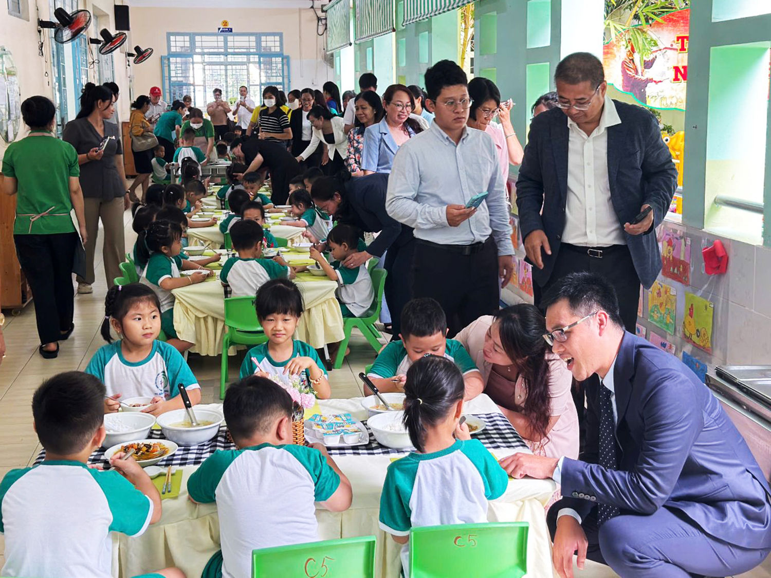 TP. Hồ Chí Minh đã có 47 trường triển khai “Suất ăn minh bạch”.