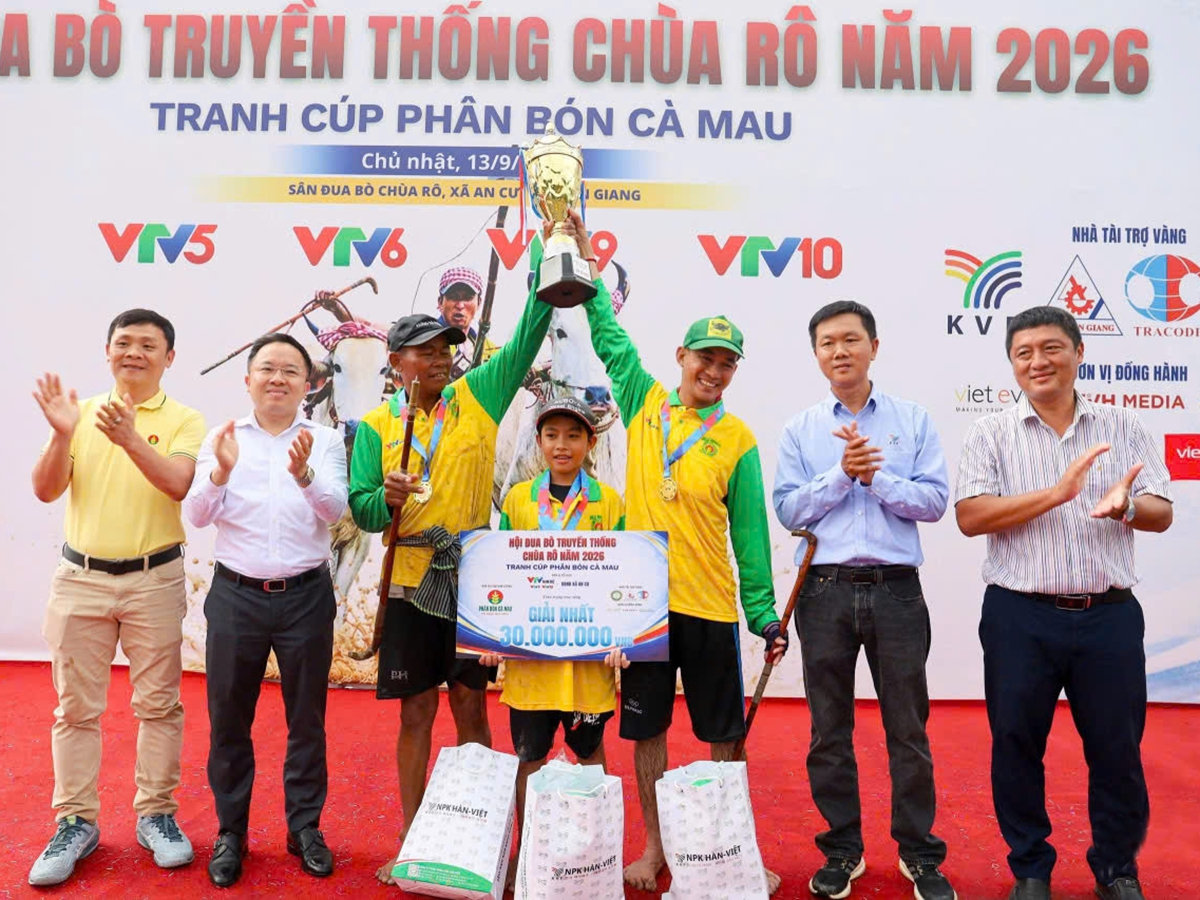 Sau những màn rượt đuổi kịch tính qua các vòng đấu, đôi bò số 08 của anh Nguyễn Thanh Tùng đã xuất sắc giành ngôi vô địch.