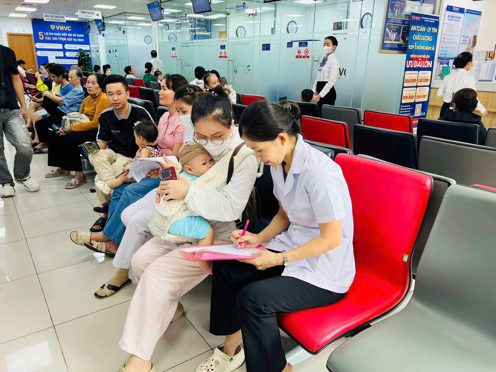 kham suc khoa toan dan DHT