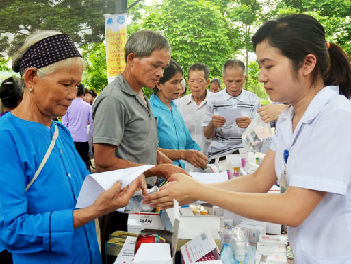 Mức chuẩn mới tạo cú hích giúp cải thiện đời sống cho người cao tuổi không nơi nương tựa, người khuyết tật nặng và trẻ em có hoàn cảnh đặc biệt tại các vùng quê. Ảnh: TL