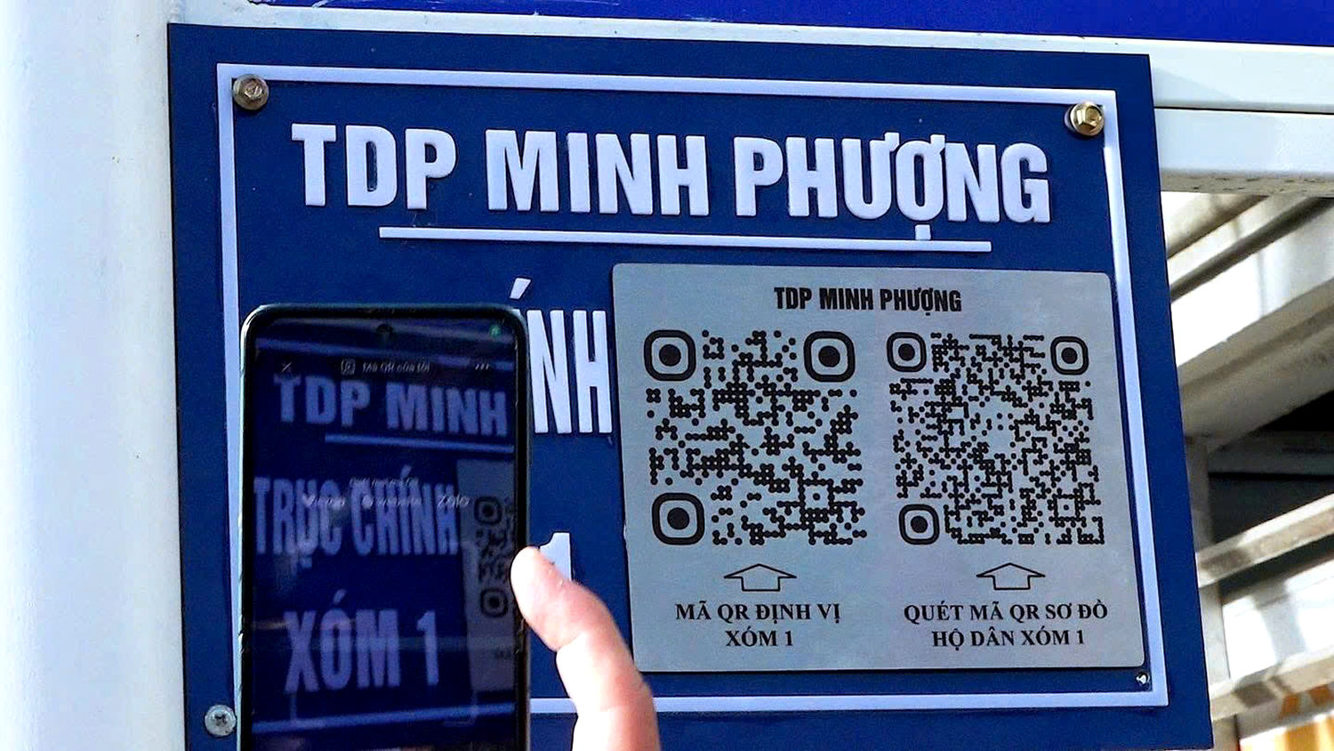 Mã QR được gắn đầu đường tại Tổ dân phố Minh Phượng (phường Bắc Gianh).