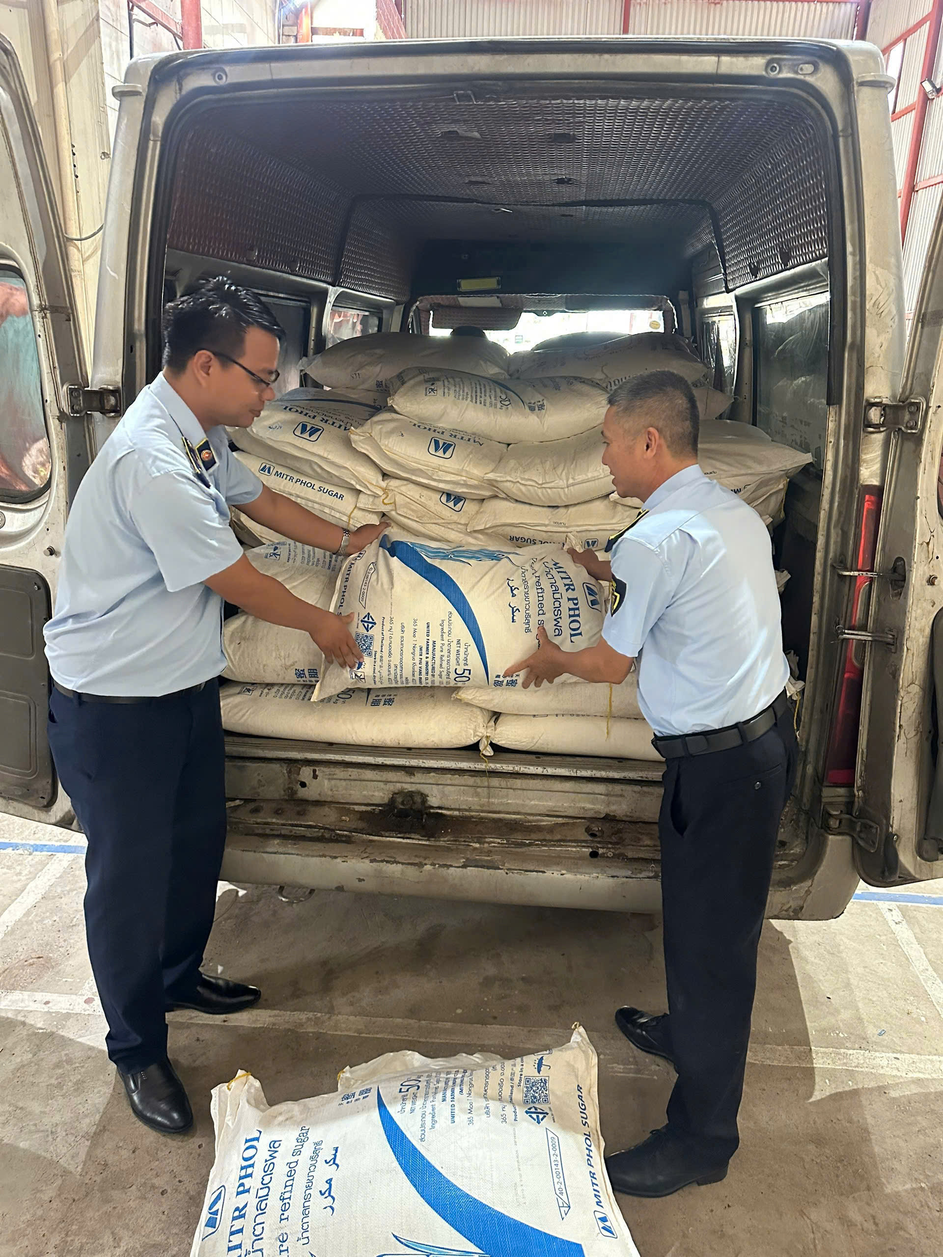 Giá đường trong nước ngược chiều thế giới (1)