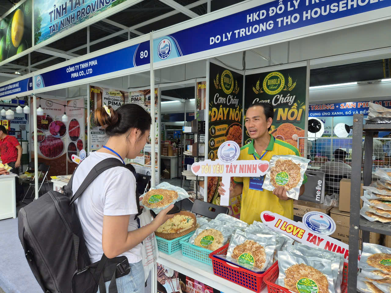 Nông sản, đặc sản OCOP tấp nập chốt đơn tại ngày hội kết nối cung cầu (8)