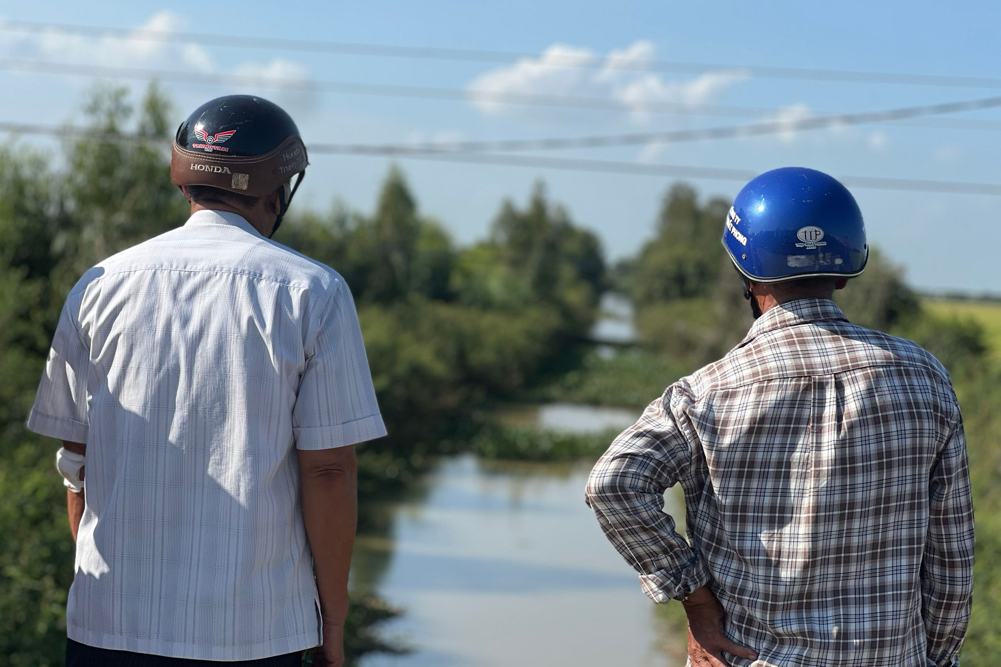 MinhTram_ Ông Tư Thành và ông Nghiêm bên kinh Nguyễn Văn Trỗi