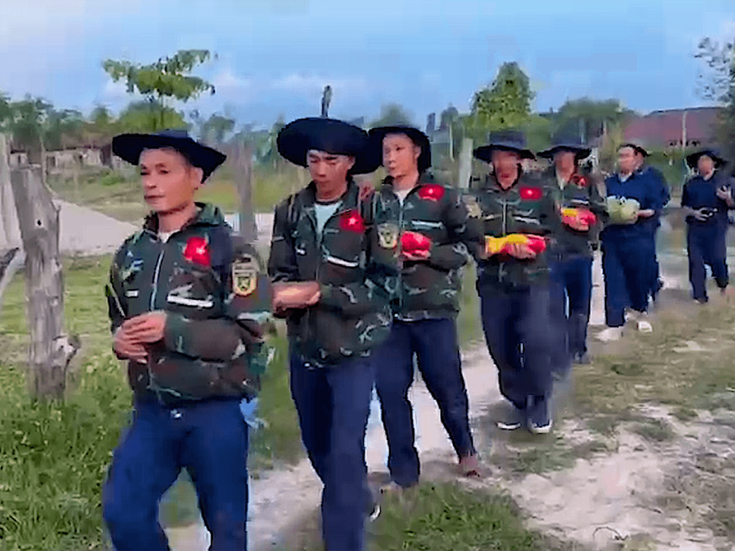 Đội Quy tập hài cốt liệt sĩ thuộc Bộ Chỉ huy Quân sự tỉnh Hà Tĩnh đã quy tập được 8 hài cốt liệt sĩ trong mùa khô 2026-2027 tại Lào.