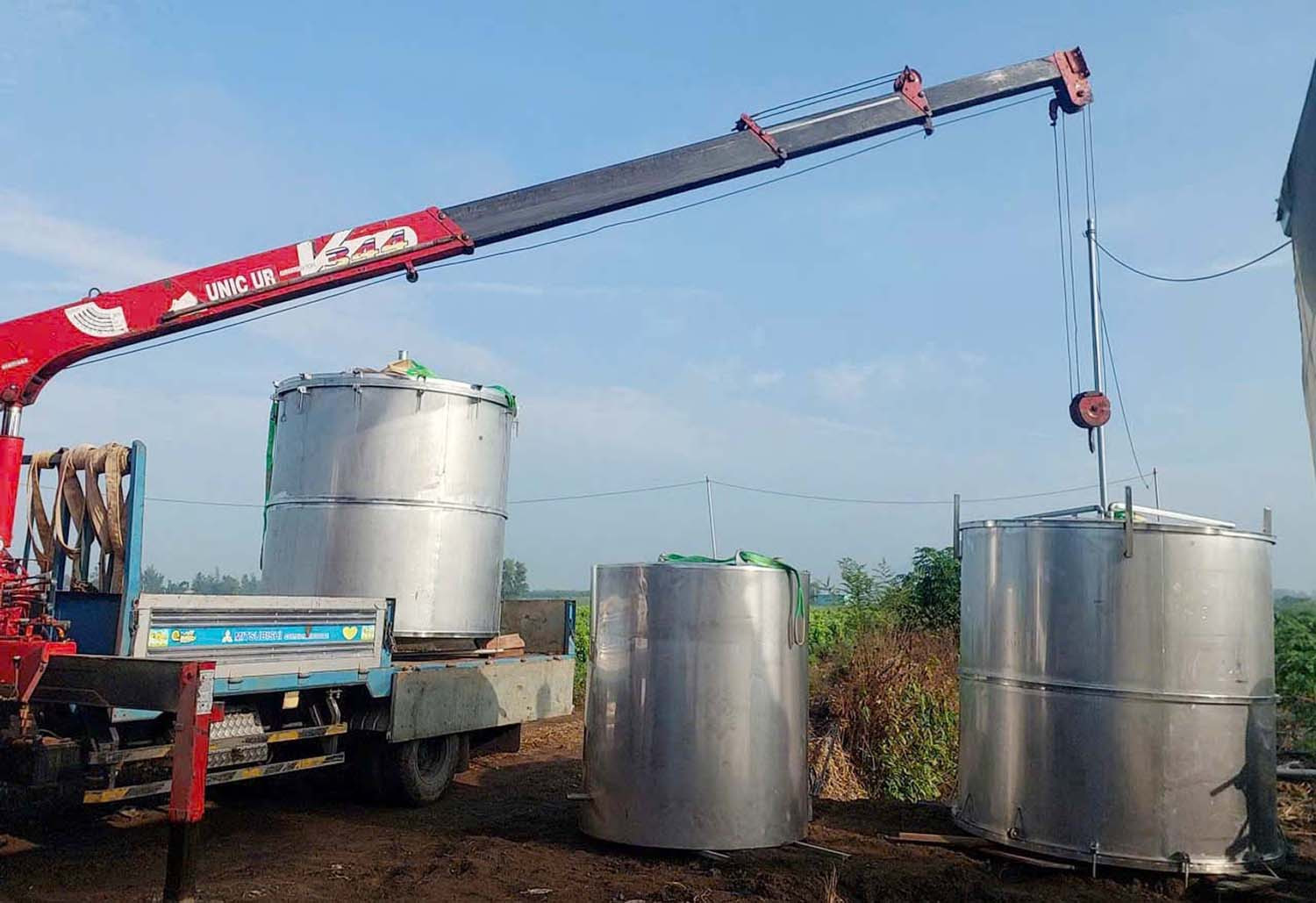 Đưa thiết bị và công nghệ tiên tiến vào sản xuất tại HTX Như Oanh.