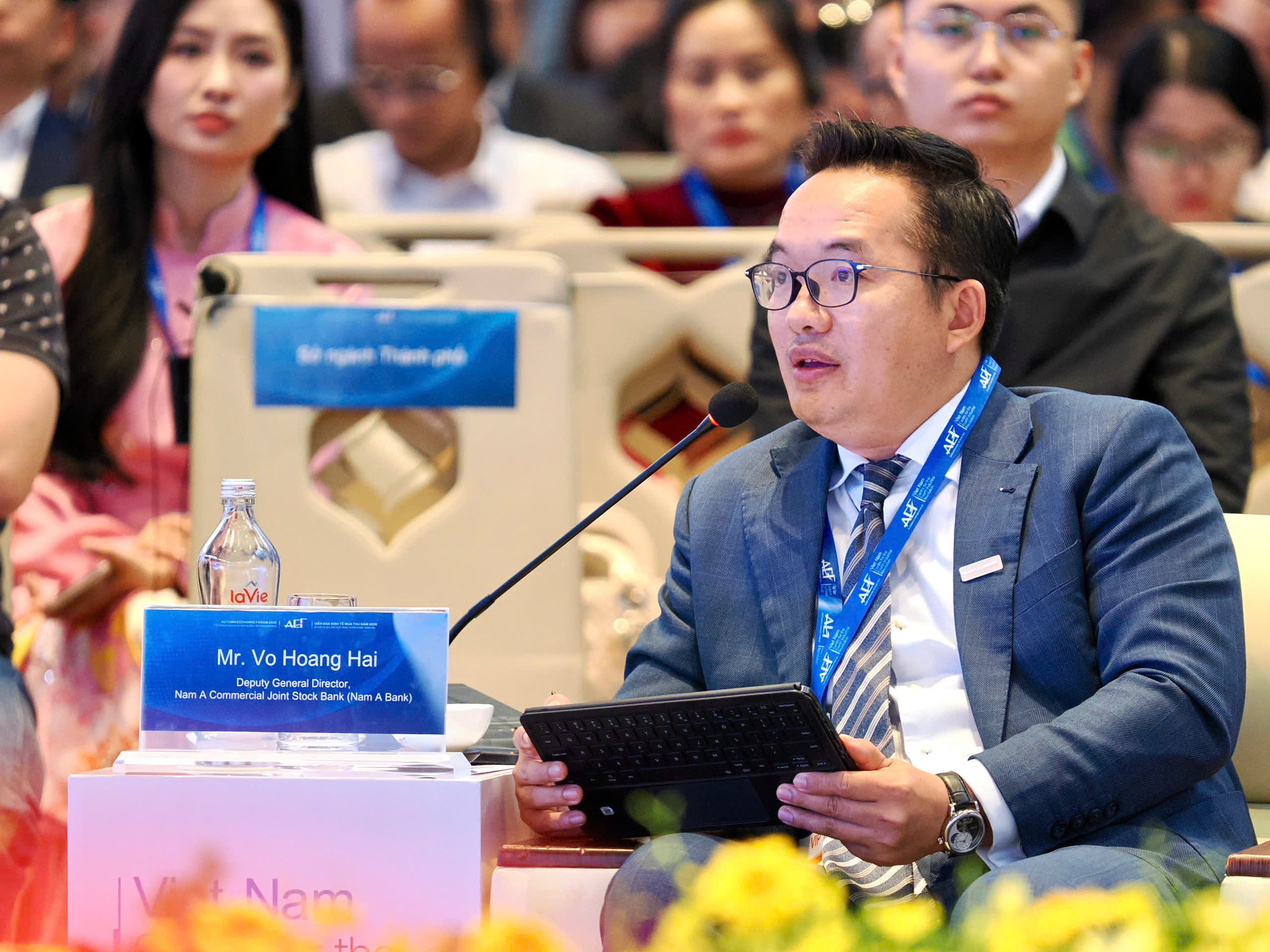 Ông Võ Hoàng Hải, Phó Tổng Giám đốc Ngân hàng TMCP Nam Á (Nam A Bank), phát biểu tại phiên thảo luận trong khuôn khổ sự kiện CEO 500