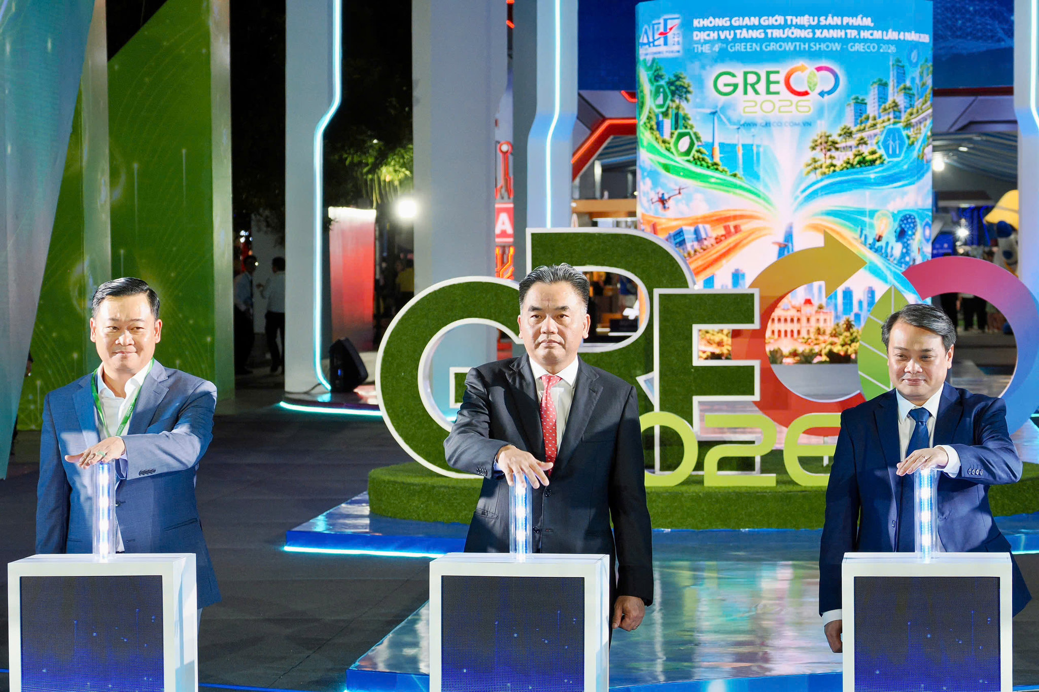 Robot gấu trúc gây chú ý tại triển lãm công nghệ xanh GRECO 2026 (4)