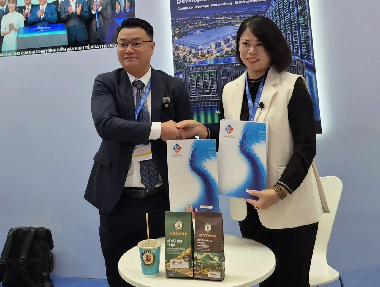 Doanh nghiệp Việt ký thỏa thuận xuất khẩu cà phê 1 tỉ USD sang Trung Quốc 