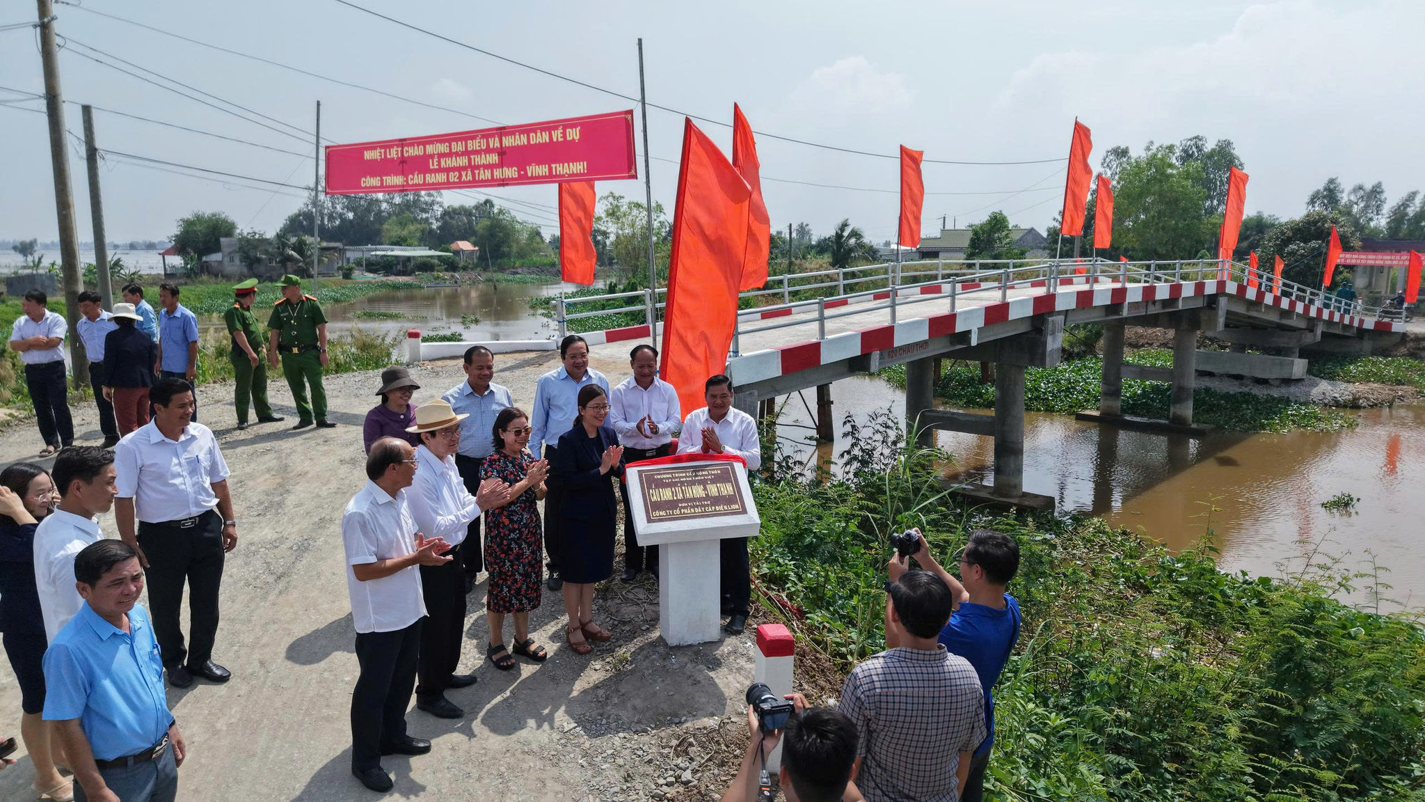 khanh-thanh-cau-giap-ranh-vinh-hung-vinh-thanh-tay-ninh-2.jpg