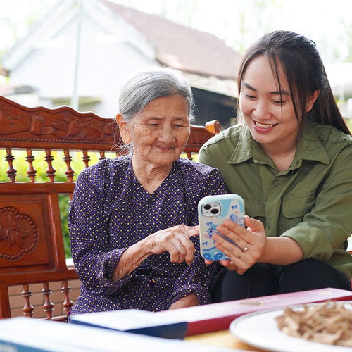 Không cần triệu view, cô gái gen Z vẫn ‘làm nên chuyện’ với trầm Phúc Trạch