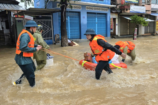Tình dân tộc, nghĩa đồng bào lúc thiên tai: Mọi ngả đường đều hướng về miền Trung - Tây Nguyên