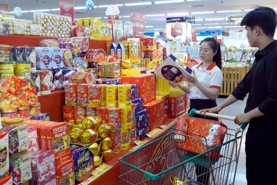 Giá mềm ‘lên ngôi’: Cú 'đề-pa' sớm của thị trường hàng Tết Bính Ngọ 2026