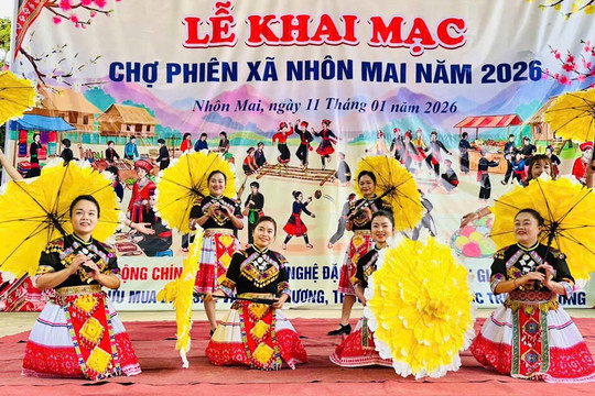 Về xã biên giới Nhôn Mai, hòa nhịp tưng bừng chợ phiên đầu năm